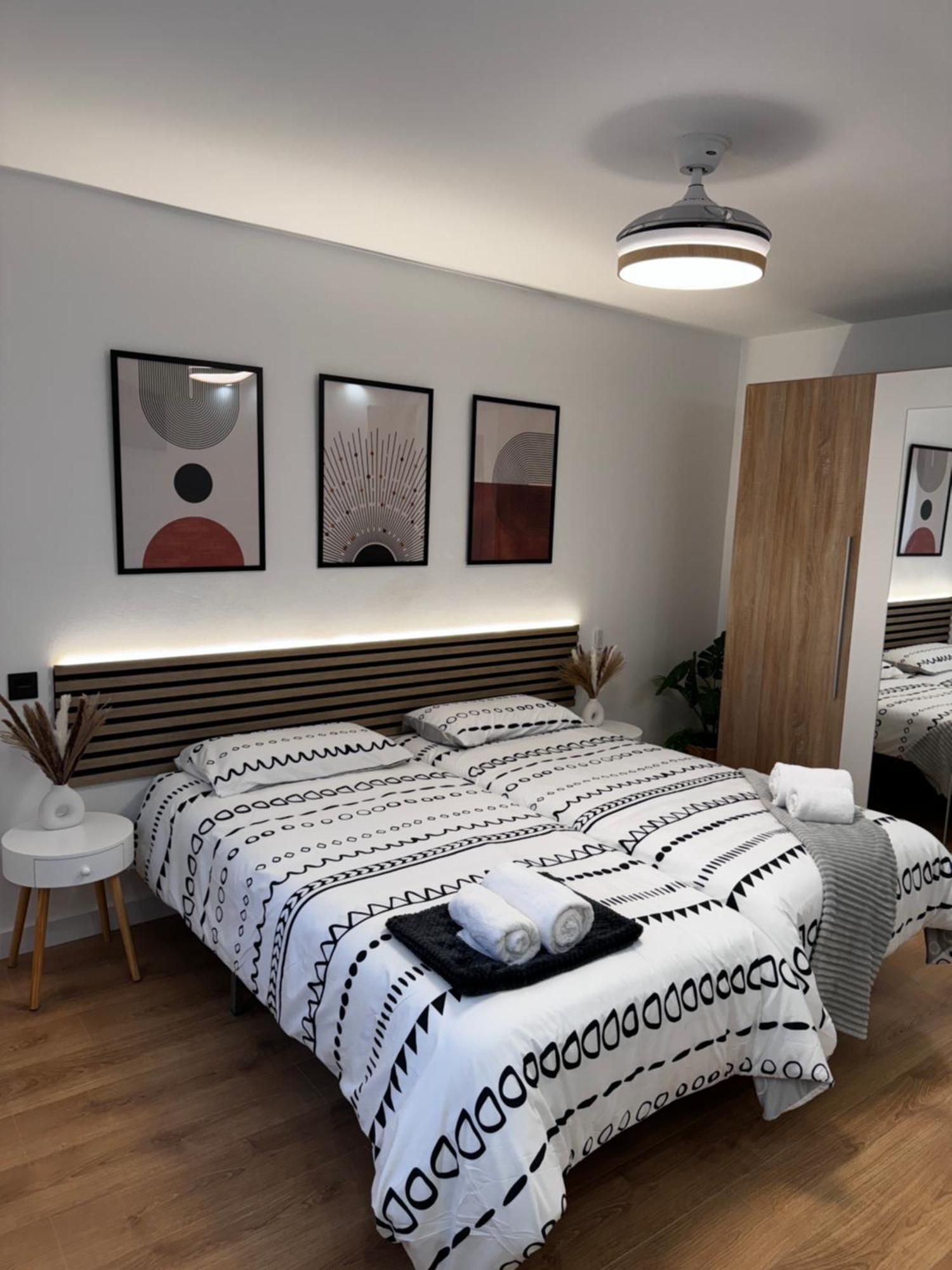 Ferienwohnung La Plaza Del Pilar Saragossa Exterior foto